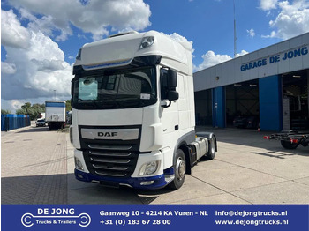 Vetopöytäauto DAF XF 106 480