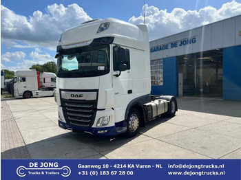 Vetopöytäauto DAF XF 106 480