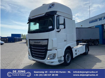 Vetopöytäauto DAF XF 106 480