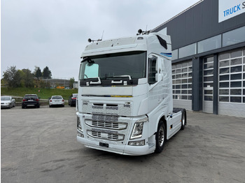 Vetopöytäauto VOLVO FH 500