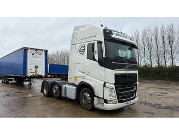 Vetopöytäauto VOLVO FH 500