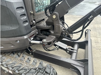 Uusi Minikuormaaja Rhinoceros XN35 PRO: kuva Uusi Minikuormaaja Rhinoceros XN35 PRO