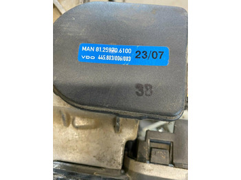 Jarruventtiili - Kuorma-auto MAN TGA TGX Fußbremsventil Bremsventil 81.25970.6100: kuva Jarruventtiili - Kuorma-auto MAN TGA TGX Fußbremsventil Bremsventil 81.25970.6100 Jarruventtiili - Kuorma-auto MAN TGA TGX Fußbremsventil Bremsventil 81.25970.6100: kuva Jarruventtiili - Kuorma-auto MAN TGA TGX Fußbremsventil Bremsventil 81.25970.6100