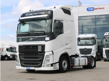 Vetopöytäauto VOLVO FH 500