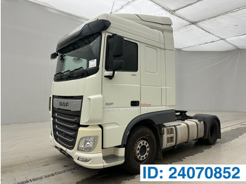 Vetopöytäauto DAF XF 450