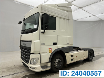 Vetopöytäauto DAF XF 460