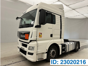 Vetopöytäauto MAN TGX 18.480