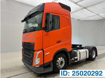 Vetopöytäauto VOLVO FH 500