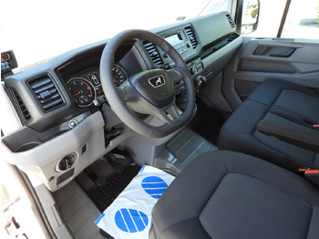 Kylmäauto MAN TGE 3.140 REGRIGERATOR BOX -1*C 8 PALLETS HEATING FUNCTION CRUISE CONTROL PNEUMATICS AIR CONDITIONING  140HP: kuva Kylmäauto MAN TGE 3.140 REGRIGERATOR BOX -1*C 8 PALLETS HEATING FUNCTION CRUISE CONTROL PNEUMATICS AIR CONDITIONING  140HP