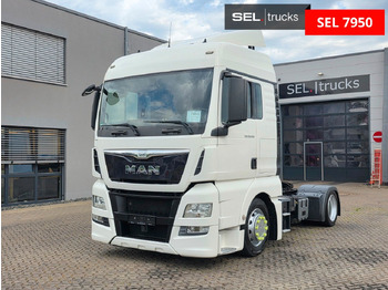 Vetopöytäauto MAN TGX 18.400