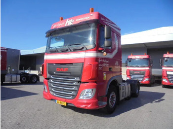 Vetopöytäauto DAF XF 440