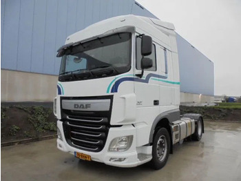 Vetopöytäauto DAF XF 440