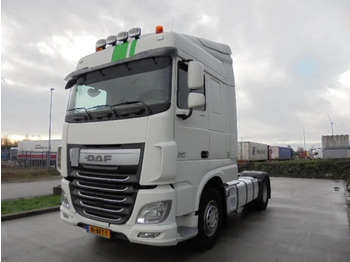 Vetopöytäauto DAF XF 440