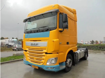 Vetopöytäauto DAF XF 440