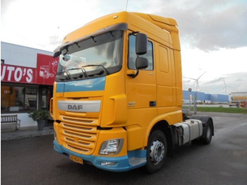 Vetopöytäauto DAF XF 440