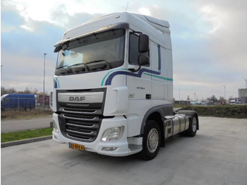 Vetopöytäauto DAF XF 440