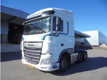 Vetopöytäauto DAF XF 480