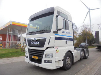 Vetopöytäauto MAN TGX 26.500