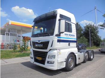 Vetopöytäauto MAN TGX 26.500