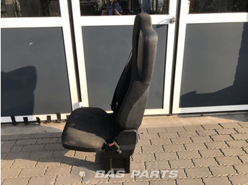 Istuin - Kuorma-auto Mercedes-Benz Actros MP4: kuva Istuin - Kuorma-auto Mercedes-Benz Actros MP4 Istuin - Kuorma-auto Mercedes-Benz Actros MP4: kuva Istuin - Kuorma-auto Mercedes-Benz Actros MP4