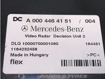 Ohjainyksikkö - Kuorma-auto Mercedes-Benz: kuva Ohjainyksikkö - Kuorma-auto Mercedes-Benz