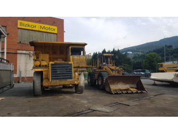 Maansiirtoauto KOMATSU HD325