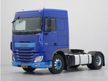 Vetopöytäauto DAF XF 440