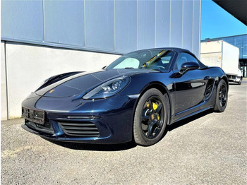 Henkilöauto PORSCHE