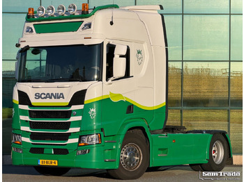 Vetopöytäauto SCANIA R 410