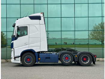 Vetopöytäauto Volvo FH Globetrotter 6X2 701.000 KM Super Condition NL Truck: kuva Vetopöytäauto Volvo FH Globetrotter 6X2 701.000 KM Super Condition NL Truck