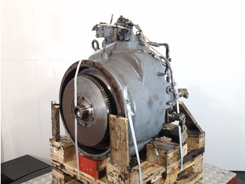 Vaihdelaatikko HITACHI