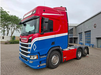 Vetopöytäauto SCANIA R 500