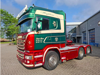 Vetopöytäauto SCANIA R 580