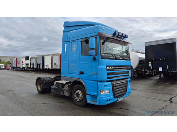 Vetopöytäauto DAF XF 105 460