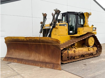 Puskutraktori CATERPILLAR D6T