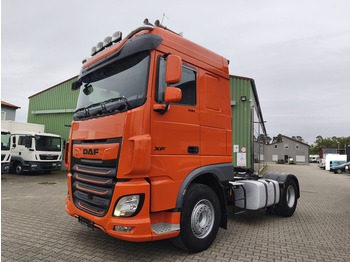 Vetopöytäauto DAF XF 530