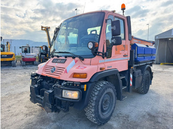 Kuorma-auto UNIMOG U300