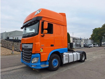 Vetopöytäauto DAF XF 460