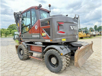 Pyöräalustainen kaivinkone VOLVO EWR150E