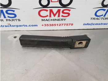 Ohjaamo ja sisustus Fiat 130-90, 140-90, 115-90, 180-90, 160-90 Cab Handle Grip 5110730: kuva Ohjaamo ja sisustus Fiat 130-90, 140-90, 115-90, 180-90, 160-90 Cab Handle Grip 5110730