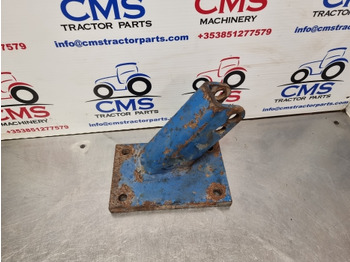 Ripustin Ford 10 Series 7610. Stabiliser Bracket Rh, E8nne553aa, 83971712: kuva Ripustin Ford 10 Series 7610. Stabiliser Bracket Rh, E8nne553aa, 83971712