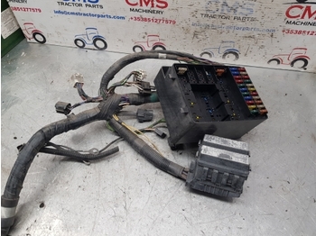 Kaapelit/ Johdot - Traktori Ford New Holland Fiat 60, M Series Dual Command Cab Wiring Loom Assy 82015343: kuva Kaapelit/ Johdot - Traktori Ford New Holland Fiat 60, M Series Dual Command Cab Wiring Loom Assy 82015343