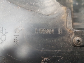 Ohjaamo ja sisustus John Deere 6115m, 6m Series, Cab Air Duct L175342, Al203217: kuva Ohjaamo ja sisustus John Deere 6115m, 6m Series, Cab Air Duct L175342, Al203217