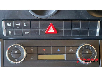 Kojelauta - Kuorma-auto MERCEDES-BENZ ACTROS MP4: kuva Kojelauta - Kuorma-auto MERCEDES-BENZ ACTROS MP4