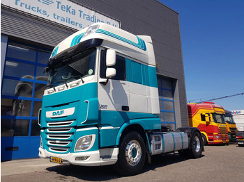 Vetopöytäauto DAF XF 460