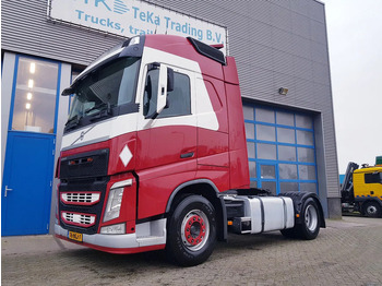 Vetopöytäauto VOLVO FH 460