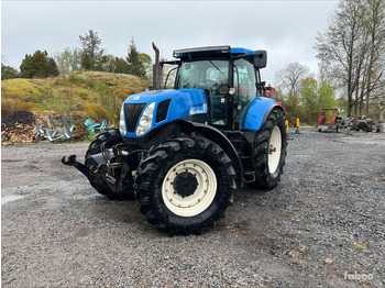 Traktori NEW HOLLAND T7000