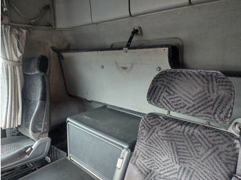 Vetopöytäauto Scania R164 6x2 vetoauto,täysilma,manuaali: kuva Vetopöytäauto Scania R164 6x2 vetoauto,täysilma,manuaali