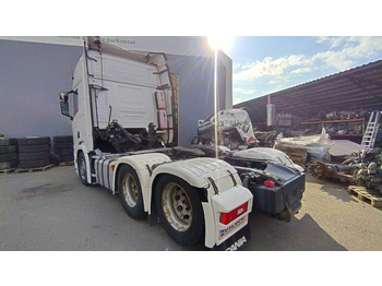 Vetopöytäauto Scania R500 6x2 vetoauto, ilmajouset: kuva Vetopöytäauto Scania R500 6x2 vetoauto, ilmajouset