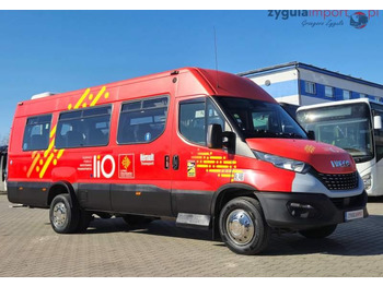 Minibussi IVECO Daily